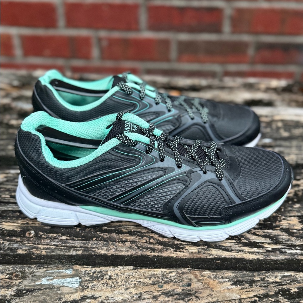 Danskin Bloom Now Everlasting Women’s Sz 11 Black & Mint Green Running Shoes M8
